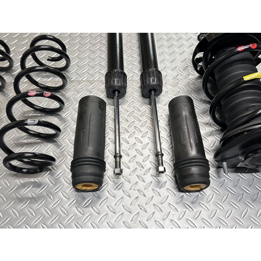 ★新車外し★210系 カローラスポーツ 純正サスキット　ストラット ☆新車外し☆210系 カローラスポーツ 純正サスキット ストラット