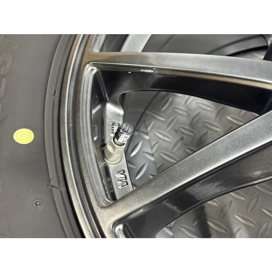 【ハリアー/RAV4/NX等】ラ・ストラーダ LF-SPORT 17インチ 7.0J+38 5穴114.3 ブリザック VRX2 225/50R17 ブリヂストン BLIZZAK (25010010) |  | 03