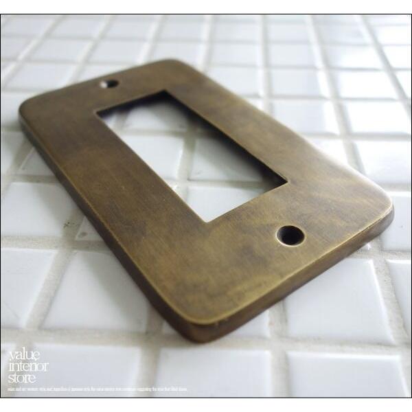 真鍮コンセントカバーTR スイッチカバー コンセントプレート スイッチプレート レトロ調 アンティーク調 新品 無垢の真鍮 |  | 01