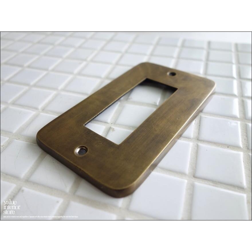 真鍮コンセントカバーTR スイッチカバー コンセントプレート スイッチプレート レトロ調 アンティーク調 新品 無垢の真鍮 |  | 04