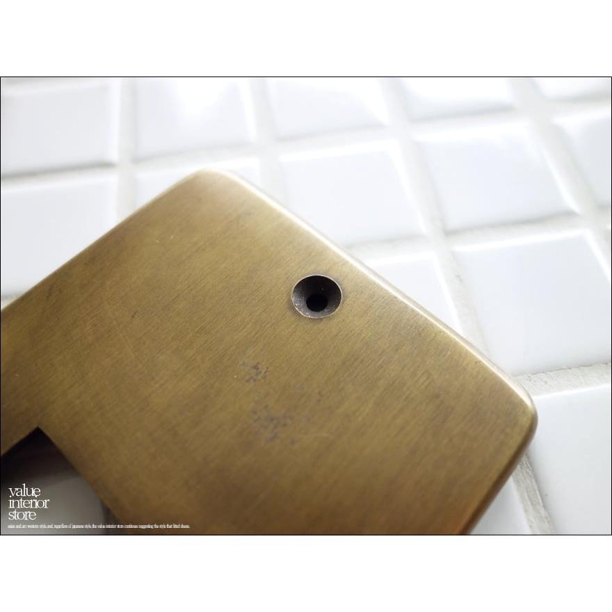 真鍮コンセントカバー1口用 スイッチカバー コンセントプレート スイッチプレート レトロ調 新品 アンティーク調 無垢の真鍮 |  | 01