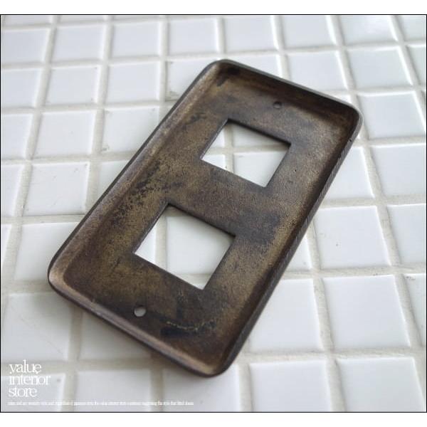 真鍮コンセントカバーDO スイッチカバー コンセントプレート スイッチプレート レトロ調 アンティーク調 無垢の真鍮 DIY |  | 02