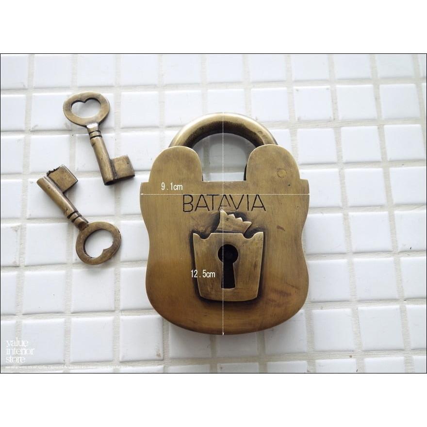 真鍮南京錠BATAVIA ブラスロック 鍵 錠前 カギ 大型 真鍮金物 エスニック 手作り インドネシア製 レトロ調 幅9cm × 長さ12.5cm(約) |  | 06