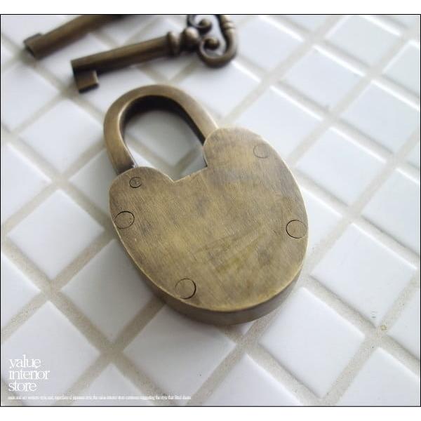 真鍮南京錠x033 ブラスロック 鍵 錠前 カギ 大型 真鍮金物 エスニック 手作り 南京錠と鍵×2個セット レトロ調 幅5.5cm × 長さ9cm(約) |  | 02