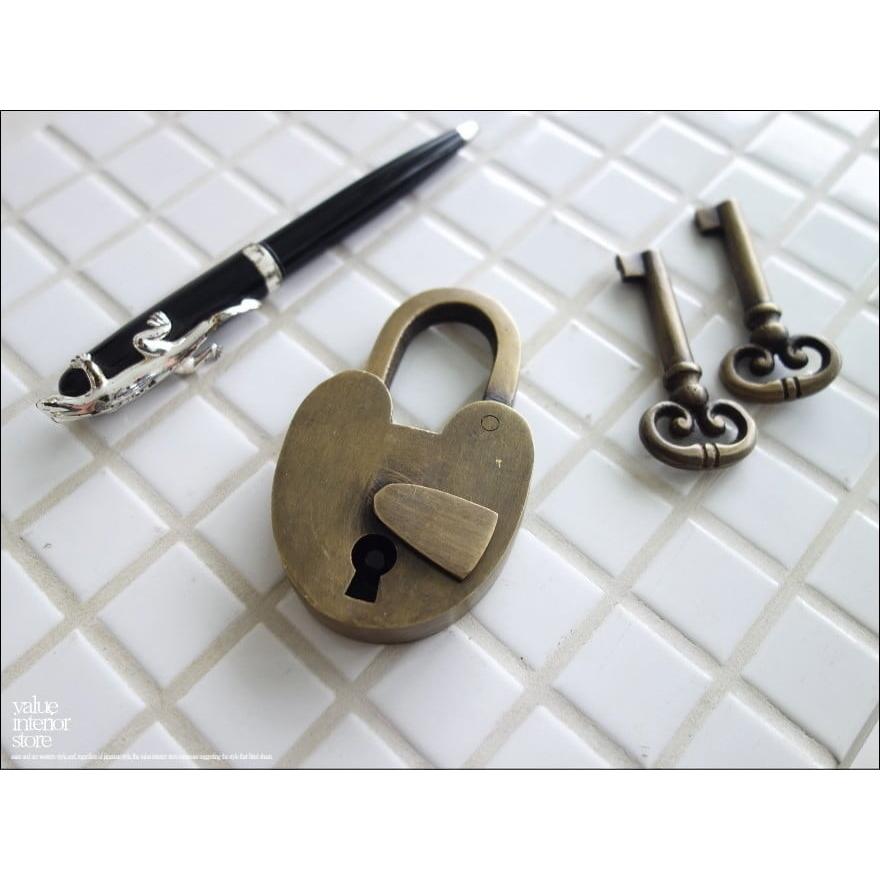真鍮南京錠x033 ブラスロック 鍵 錠前 カギ 大型 真鍮金物 エスニック 手作り 南京錠と鍵×2個セット レトロ調 幅5.5cm × 長さ9cm(約) |  | 04