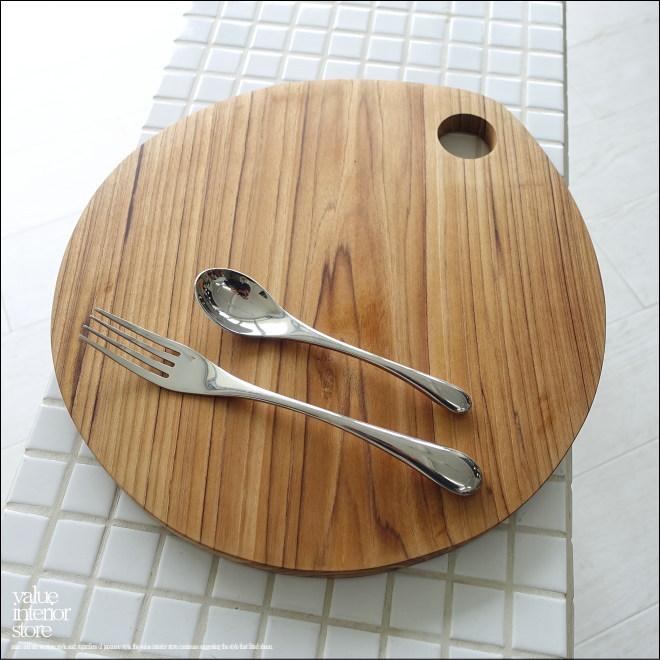 チーク無垢材 カッティングボード楕円 まな板 キッチン用品 一枚板 調理用 調理用品 無垢材まな板 ナチュラル 天然オイル仕上げ Φ約30cm |  | 03