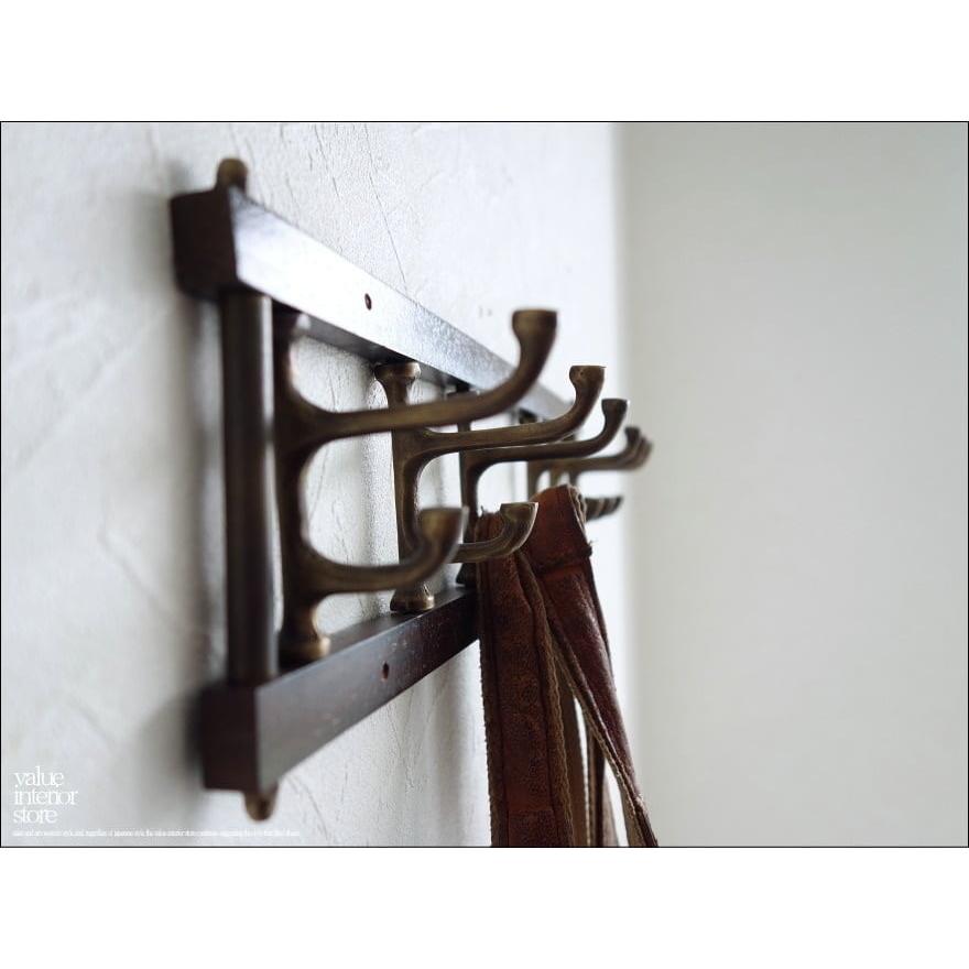 真鍮6連ウォールフック ブラスフック レトロ調 壁掛 ウッドハンガー 木製 手作り 真鍮製 可動式 ハンドメイド 壁フック |  | 02