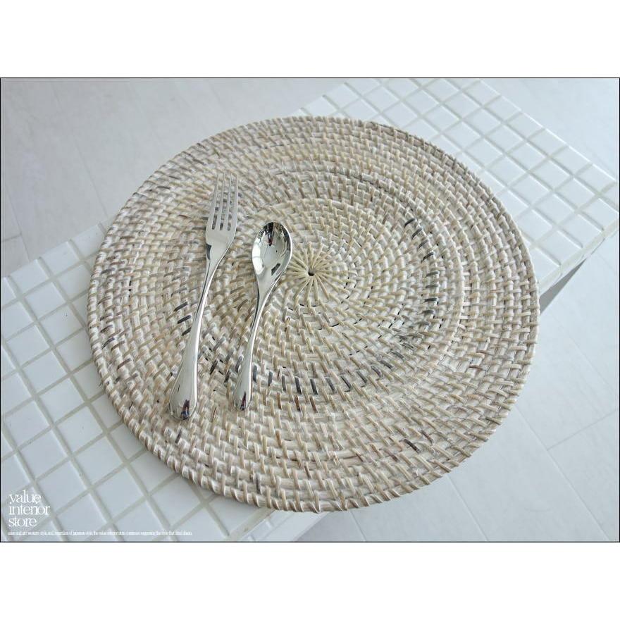 ラタン ランチョンマットWW 手編みマット 敷物 テーブルウェア 円形 籐 キッチン雑貨 ナチュラルホワイト ハンドメイド 自然素材 Φ35cm |  | 02