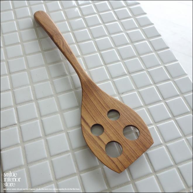 チーク無垢材フライ返しDOT へら ヘラ キッチンツール ナチュラル 木製 調理器具 手作り 銘木 本チーク 自然素材 天然素材 長さ約29cm | 