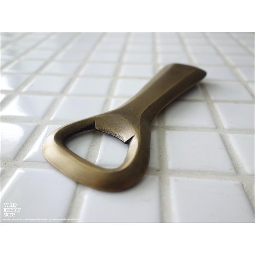 ブラスボトルオープナー 真鍮栓抜き 真鍮製栓抜 レトロ調 アンティーク調 無垢の真鍮 BOTTLE OPENER カフェ用品 |  | 01