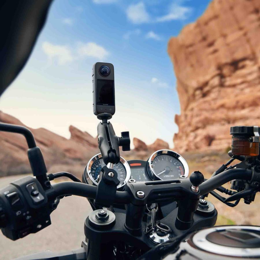 ランキング1位獲得 Insta360 X3 - Waterproof 360 Action Camera with 1/2 48MP Sensors， 5.7K 360 HDR Video， 72MP 360 Photo， 4K Single-Lens， 2.29 Touchscreen|Includes Moto