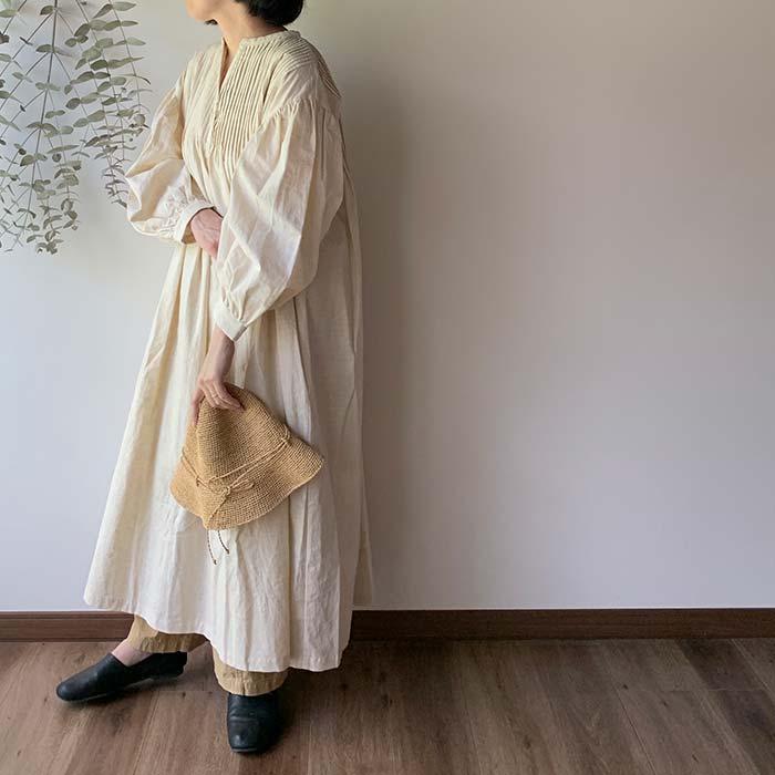 08Mab（ゼロハチマブ） 綿麻ボリューム袖ピンタックワンピース キナリ