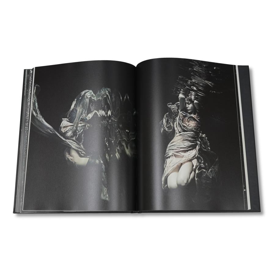 池谷友秀 写真集『BREATH』 【サイン入り】 : ヴァニラ画廊ウェブ