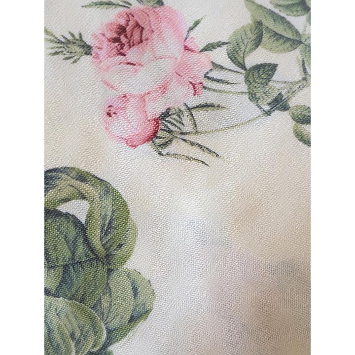 薔薇とロビンの絵柄の美しいクロッシェレース、英国アンティークリネン