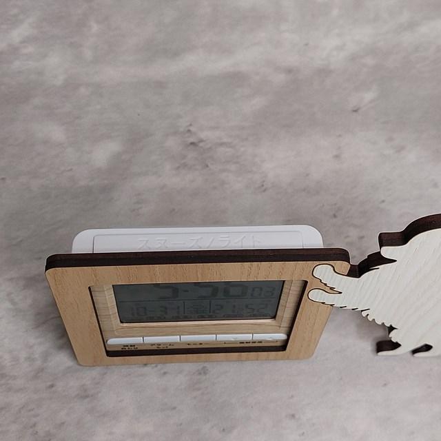 【電波時計】他犬種可　2匹のワンちゃんが寄り添う電波デジタル時計 柴犬　赤と黒 電波時計】ワンちゃんが寄り添う電波デジタル時計 ― フレンチ