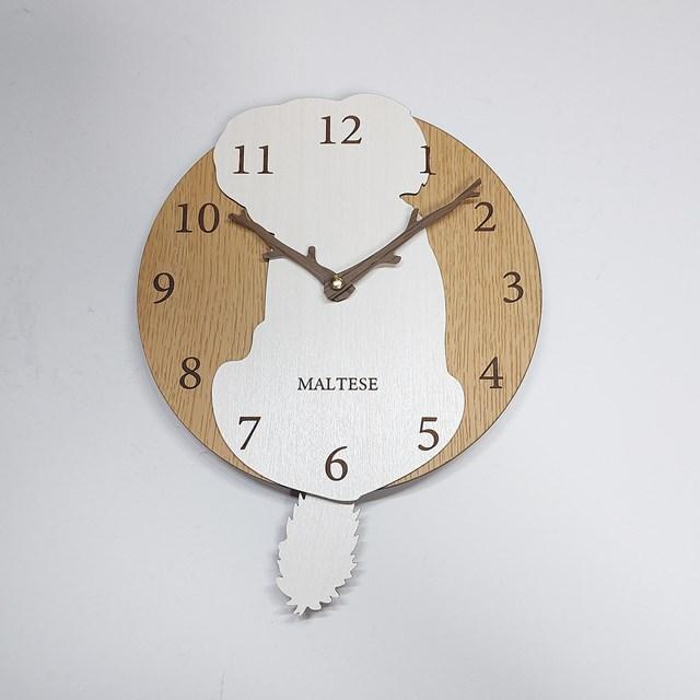 はみだしワンちゃん振り子壁掛け時計 マルチーズ おしゃれ 職人が作る