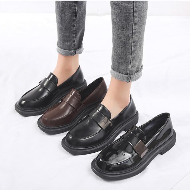 韓国風 フェイクレザーローファー レディース フラットシューズ 美脚 厚底 靴 小さめ スリッポン 黒 防水台 ファション オシャレ 婦人靴 Lktlfx01 ヴァラライ 通販 Yahoo ショッピング