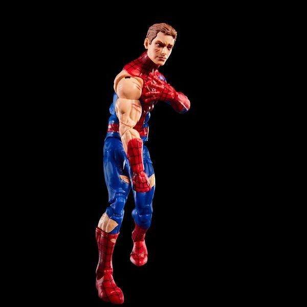 Marvel Legends Magic: The Gathering Battle-Damaged Spider-Man