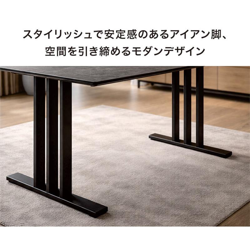黒の長方形テーブル 49690243_11b.jpg