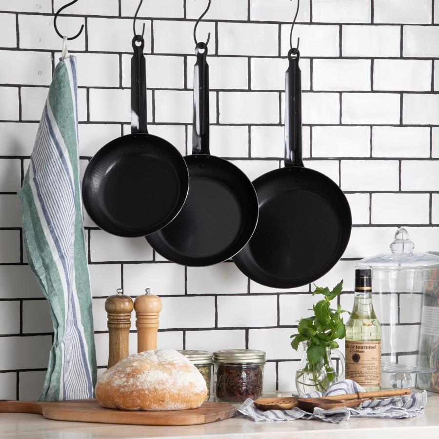 あきこ☆鉄　フライパン 遠藤商事 TKG 剛鉄 フライパン 20cm - 調理器具のSHOKUBI