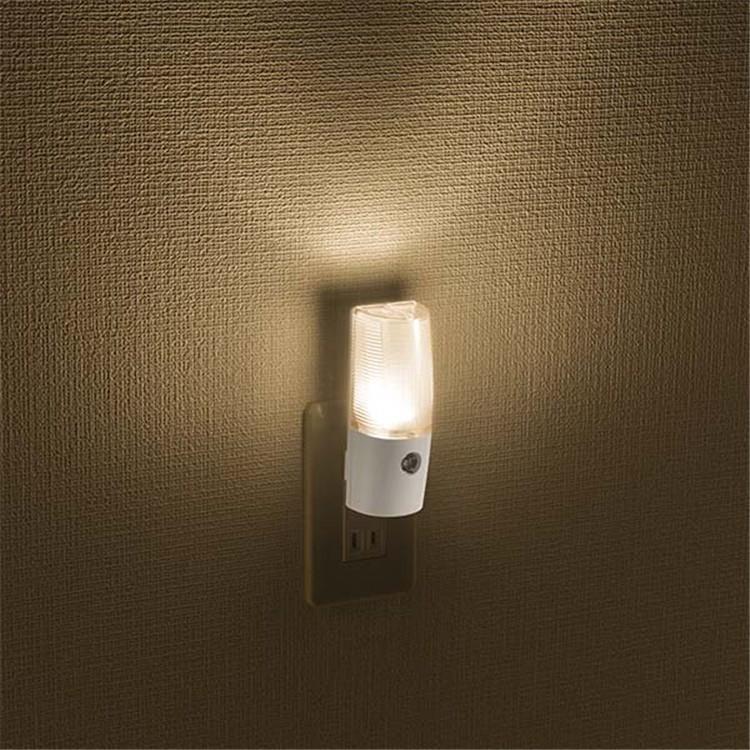LEDナイトライト 明暗センサー 自動点灯 自動消灯 おしゃれ 設置簡単 LEDセンサーライト LED屋内ナイトライト 足元灯 常夜灯 フットライト 照明器具 :32009896-32009897:ヴァストマート - 通販 - Yahoo!ショッピング LEDナイトライト 明暗センサー 自動点灯 自動消灯 おしゃれ 設置簡単 LEDセンサーライト LED屋内ナイトライト 足元灯 常夜灯 フットライト 照明器具 :32009896-32009897:ヴァストマート - 通販 - Yahoo!ショッピング