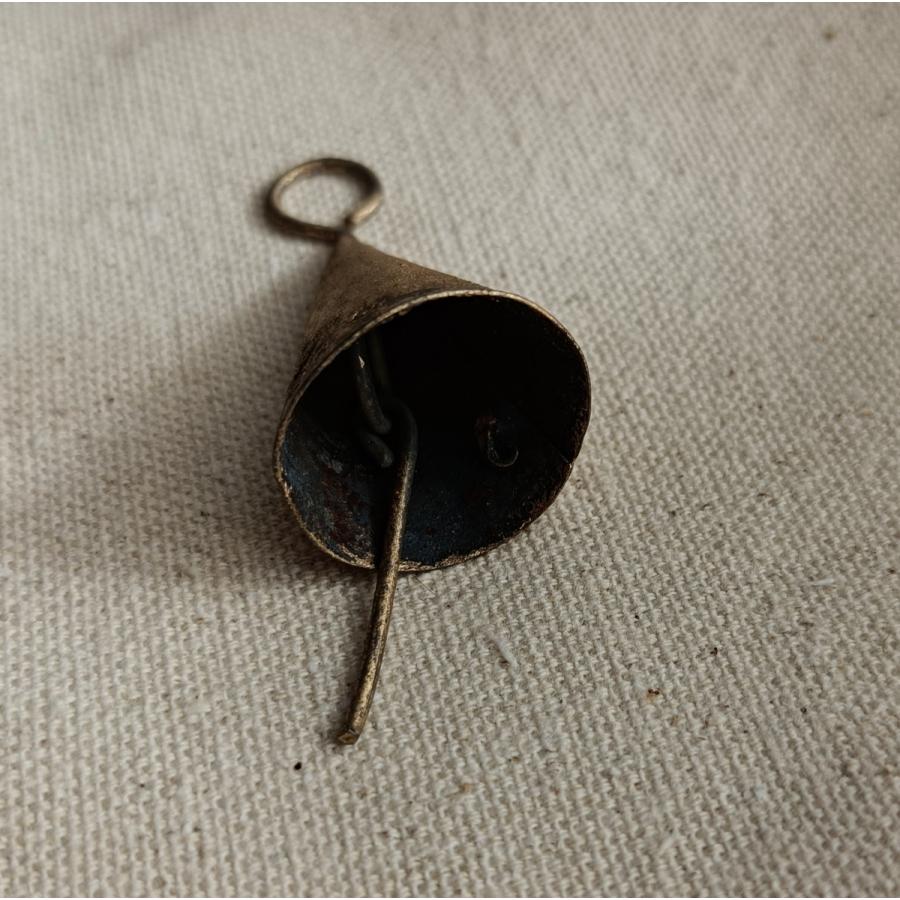 インド ラスティックベル 円錐型 4.6cm 鈴 カウベル クリスマス 飾り