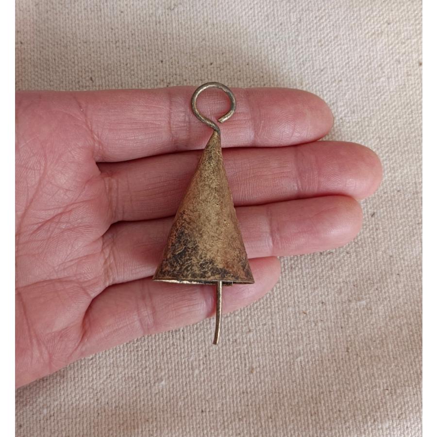 インド ラスティックベル 円錐型 4.6cm 鈴 カウベル クリスマス 飾り