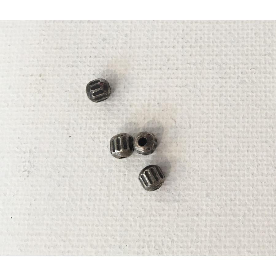 ヴィンテージ シルバー ボール スペーサー ビーズ 4個入り  ハンドメイド 手作り アクセサリー ネックレス ブレスレット ピアス イヤリング 銀 |  | 01