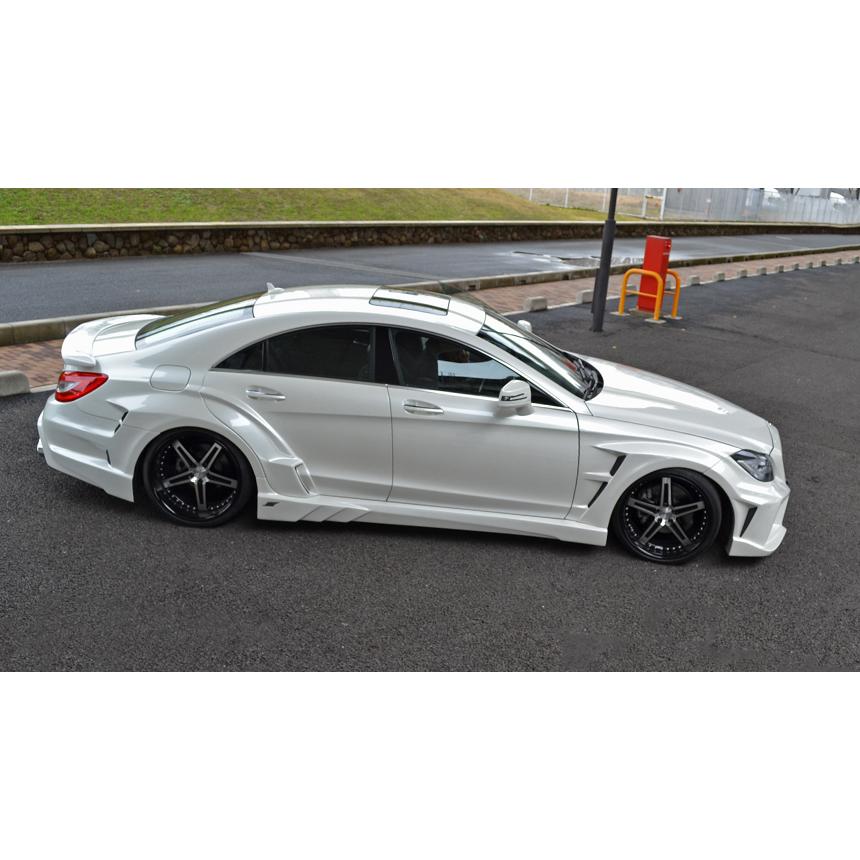 1/18　メルセデスベンツ　CLSクラス　W218　カスタム Mercedes-Benz メルセデスベンツ CLS W218 C218 X218 前期