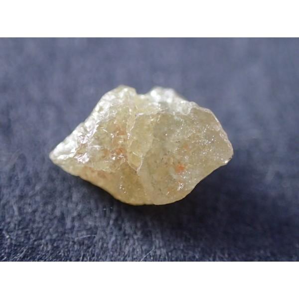 イエローダイヤモンド原石(Diamond) (Los.) South Africa 産 寸法 ： 7.4X4.1X3.3mm/0.90cts