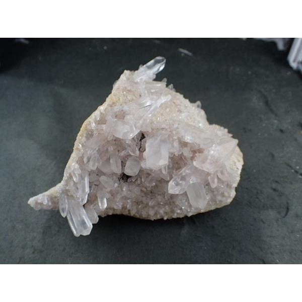 最高品質マニカラン水晶クラスター(Quartz) インド・ヒマラヤ（パールヴァディ渓谷/マニカラン） 産　寸法　：　130.1X97.7X57.0mm/554.0g