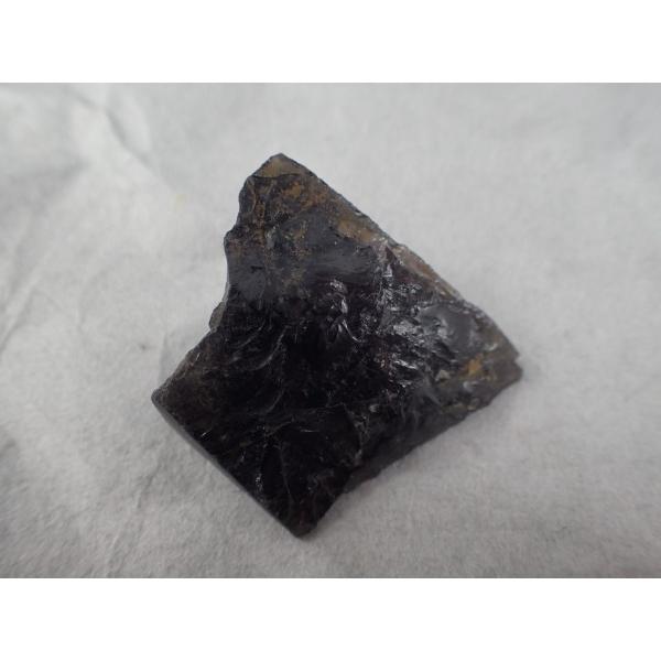 山梨黒平水晶原石(Yamanashi Kurobera Black Quartz) 山梨県黒平 産 