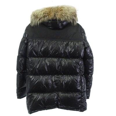 MONCLER（モンクレール） 美品 FREY GIUBBOTO ダウンジャケット ファー