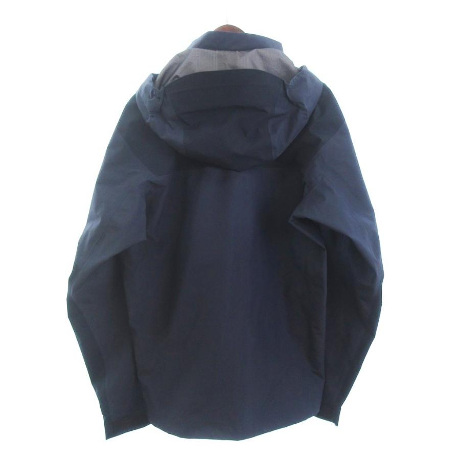 ARC'TERYX フード付きナイロンジャケット　新品タグ付き ARC'TERYX 未使用品 アークテリクス タグ付き Beta AR Jacket