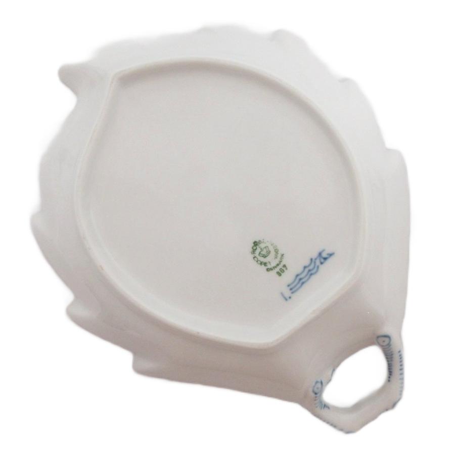 ロイヤルコペンハーゲン　ブルーフルーテッド　リーフディッシュ Amazon.co.jp: ロイヤルコペンハーゲン ブルーフルーテッド