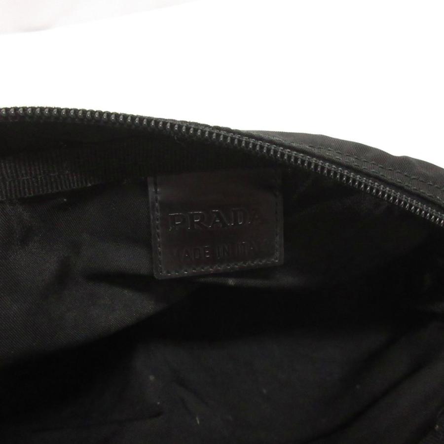 PRADA（プラダ） ナイロンポーチ 三角プレート 化粧ポーチ 小物入れ 黒