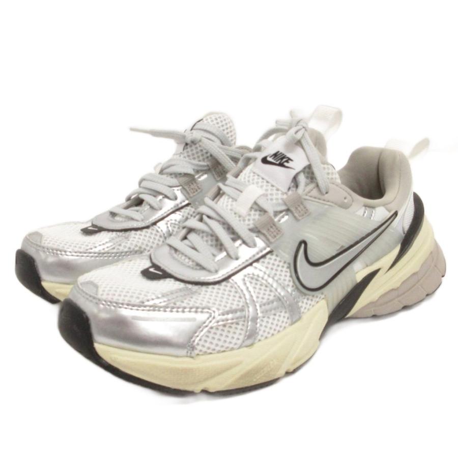 NIKE V2K RUN Women 24cm メタリックシルバー　ナイキ Nike V2K Run sneakers in metallic silver | ASOS