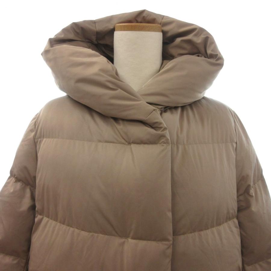 新品タグ付き UNIQLO パウダーフィールダウンショートコート ベージュ S ユニクロ（UNIQLO） パウダーフィールダウンショートコート フーディ