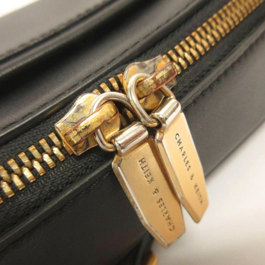 チャールズ&キース CHARLES&KEITH ロック&キーチェーン ハンドルバッグ