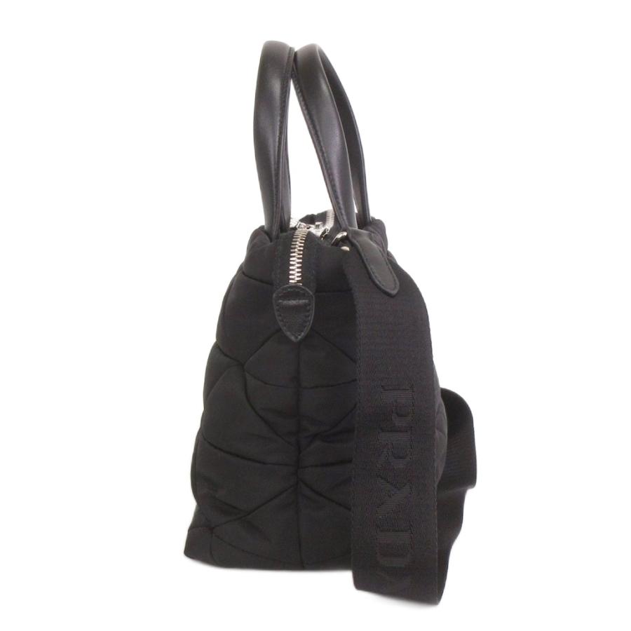 週末最終値下げ PRADA スモールパデットブラック PRADA（プラダ） 美品 スモール パデッド Re-Nylon トートバッグ