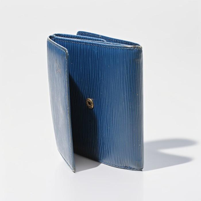 LOUIS VUITTON（ルイ・ヴィトン） エピ ポルトモネ ビエ カルト
