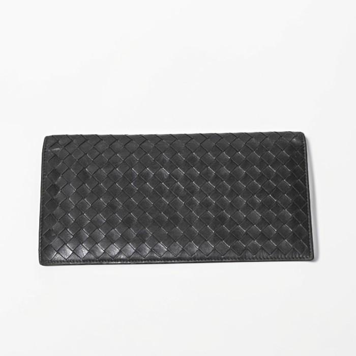 BOTTEGA VENETA（ボッテガ・ヴェネタ） イントレチャート パスポート