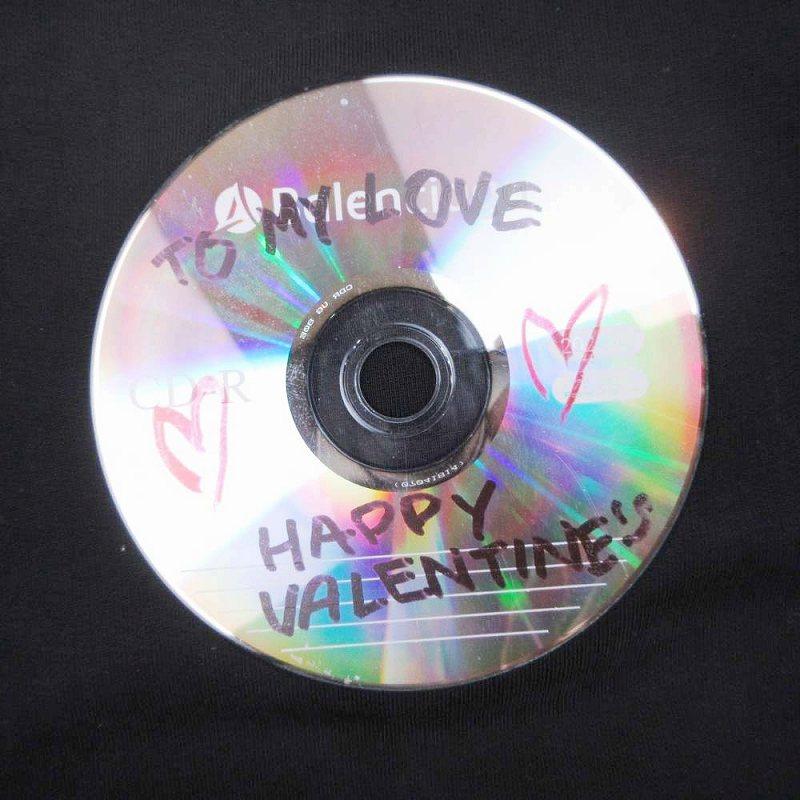 美品 BALENCIAGA バレンシアガ 24ss VALENTINE CD バレンタインCD フーディー パーカー スウェット ダメージ加工 L 黒 メンズ レディース 古着 中古 USED BALENCIAGA（バレンシアガ） 未使用品 24ss BALENCIAGA VALENTINE CD