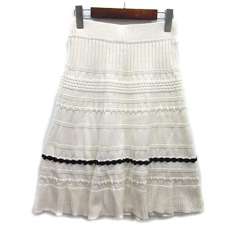TO BE CHIC - トゥービーシック かぎ編み ニット セットアップ カーディガン スカート 白 トゥービーシック TO BE CHIC かぎ編み ニット 上下 セットアップ