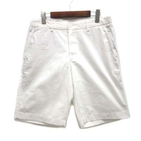UNIQLO ホワイトショートパンツ　73センチ UNIQLO(ユニクロ)の「チノショートパンツ（丈標準24～27.5cm