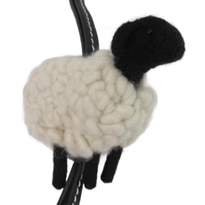 LOEWE（ロエベ） フェルト シープ 羊モチーフ チャーム ホワイト