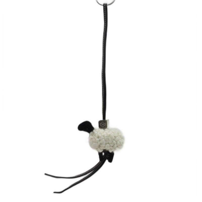 LOEWE（ロエベ） フェルト シープ 羊モチーフ チャーム ホワイト