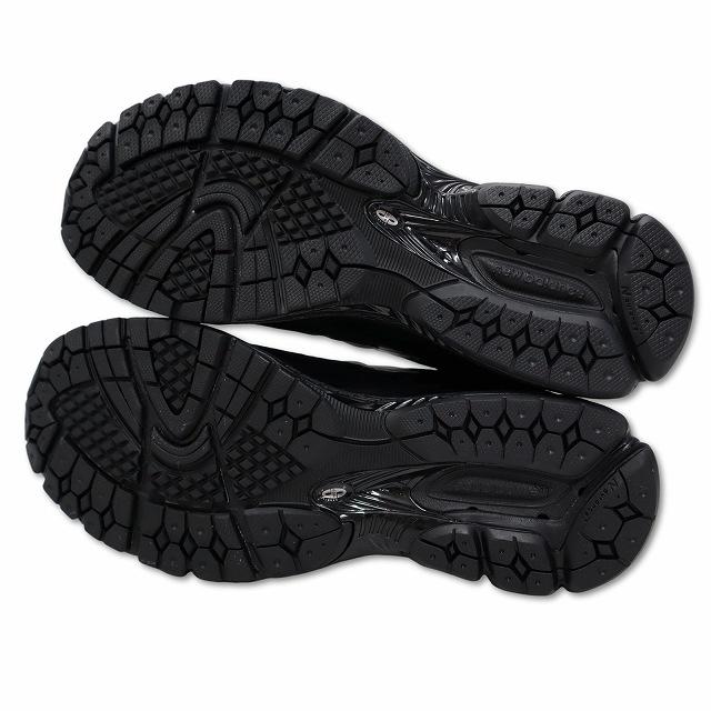 New Balance（ニューバランス） 未使用品 NEW BALANCE M2002RXX 2002R