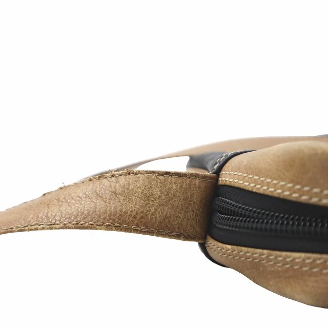 LOEWE ロエベ オールド アナグラム レザー 型押し フラップ