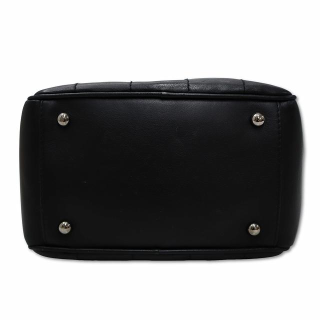 CHANEL（シャネル） レザー チョコバー ハンドバッグ BLACK(ブラック 
